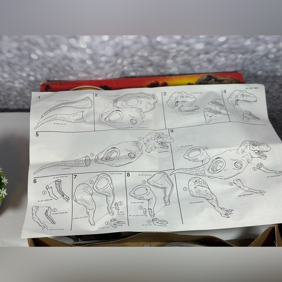 🌱 🦕 Jurassic Park Velociraptor Model Kit 1993 Lindberg - Picture 7 of 10